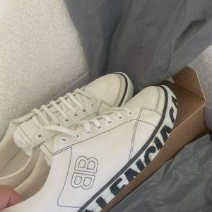 Balenciaga sneakers canvas